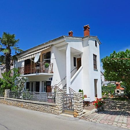 Apartment Complex Nevia Porec Bagian luar foto
