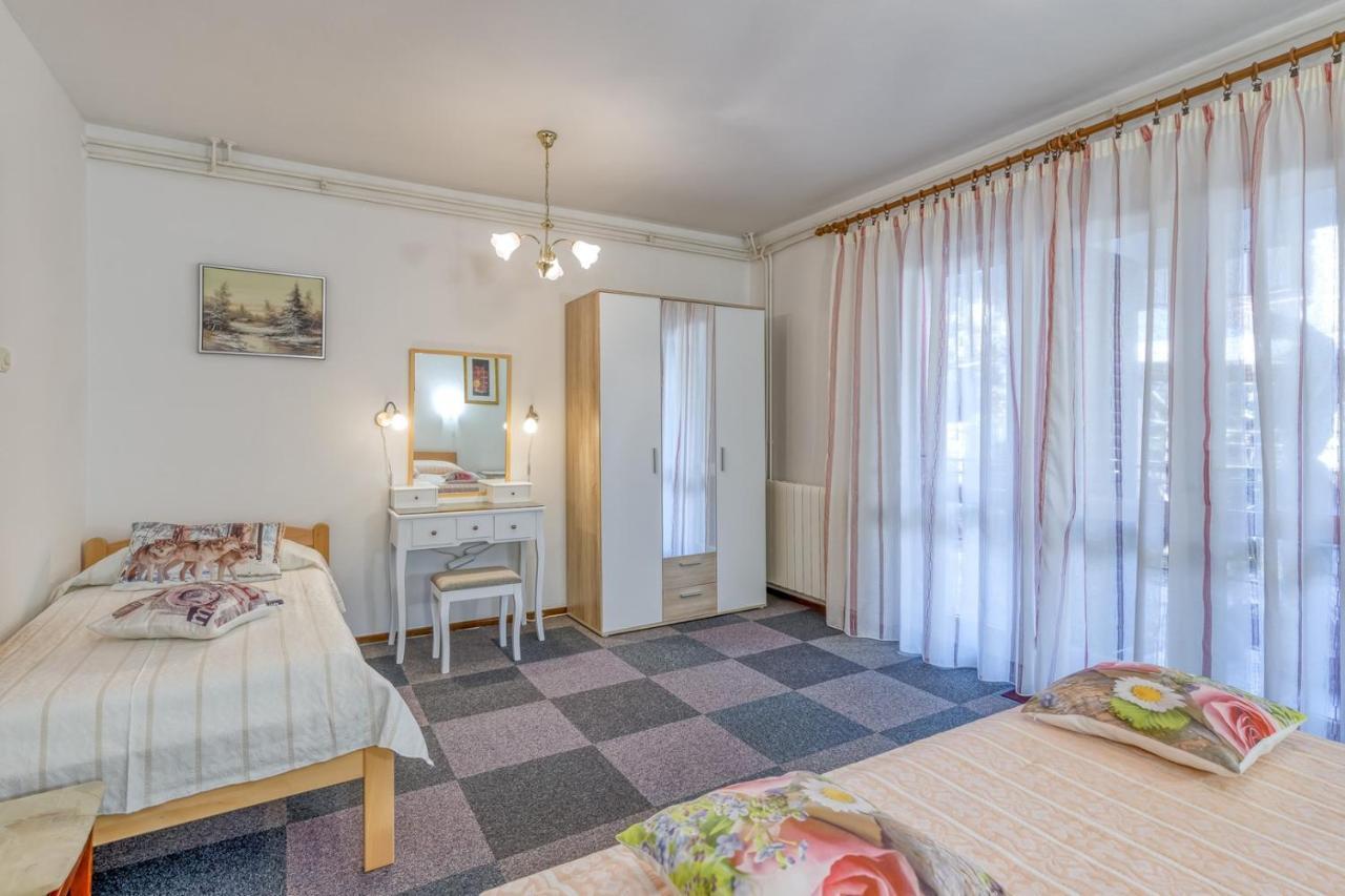 Apartment Complex Nevia Porec Bagian luar foto
