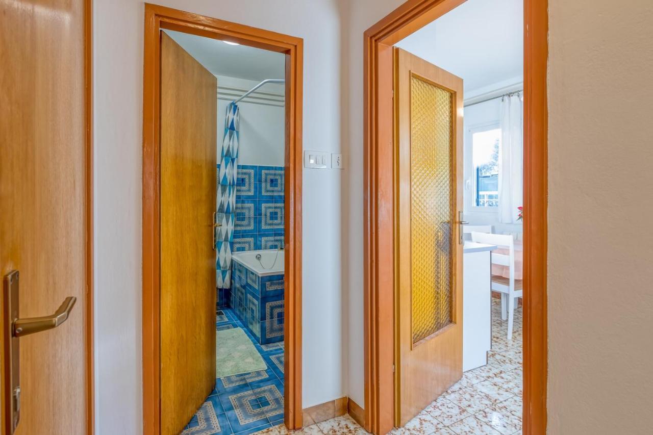 Apartment Complex Nevia Porec Bagian luar foto