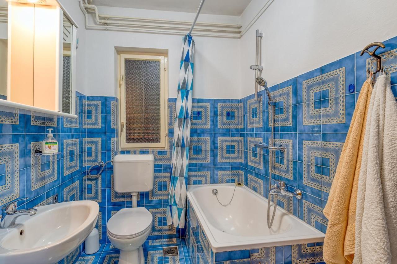 Apartment Complex Nevia Porec Bagian luar foto