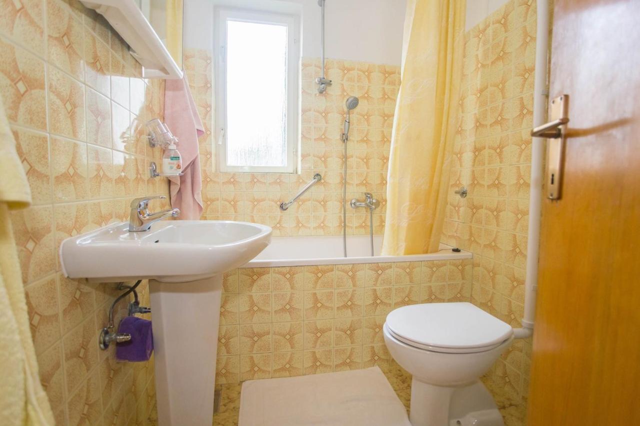 Apartment Complex Nevia Porec Bagian luar foto