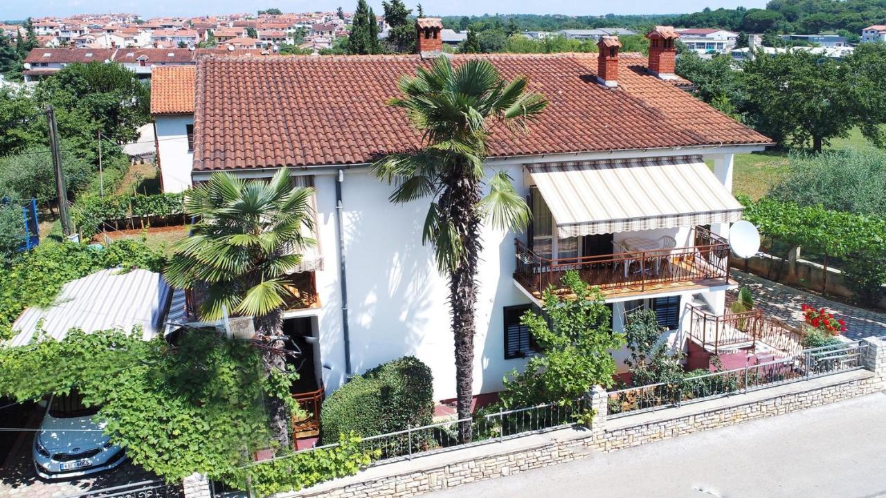 Apartment Complex Nevia Porec Bagian luar foto