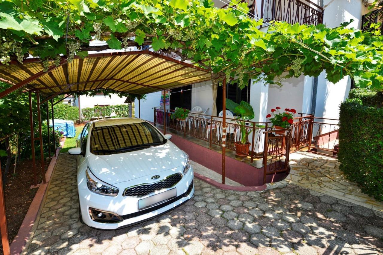 Apartment Complex Nevia Porec Bagian luar foto