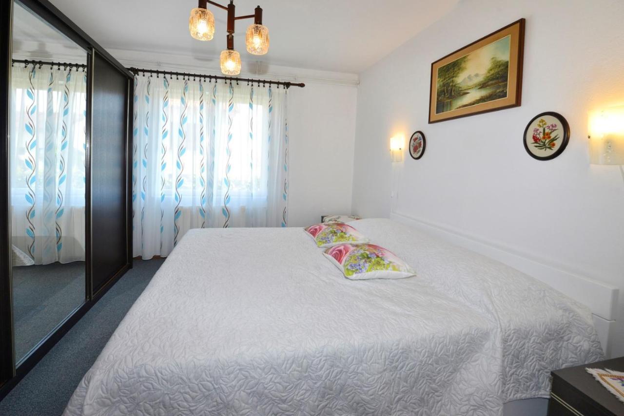 Apartment Complex Nevia Porec Bagian luar foto